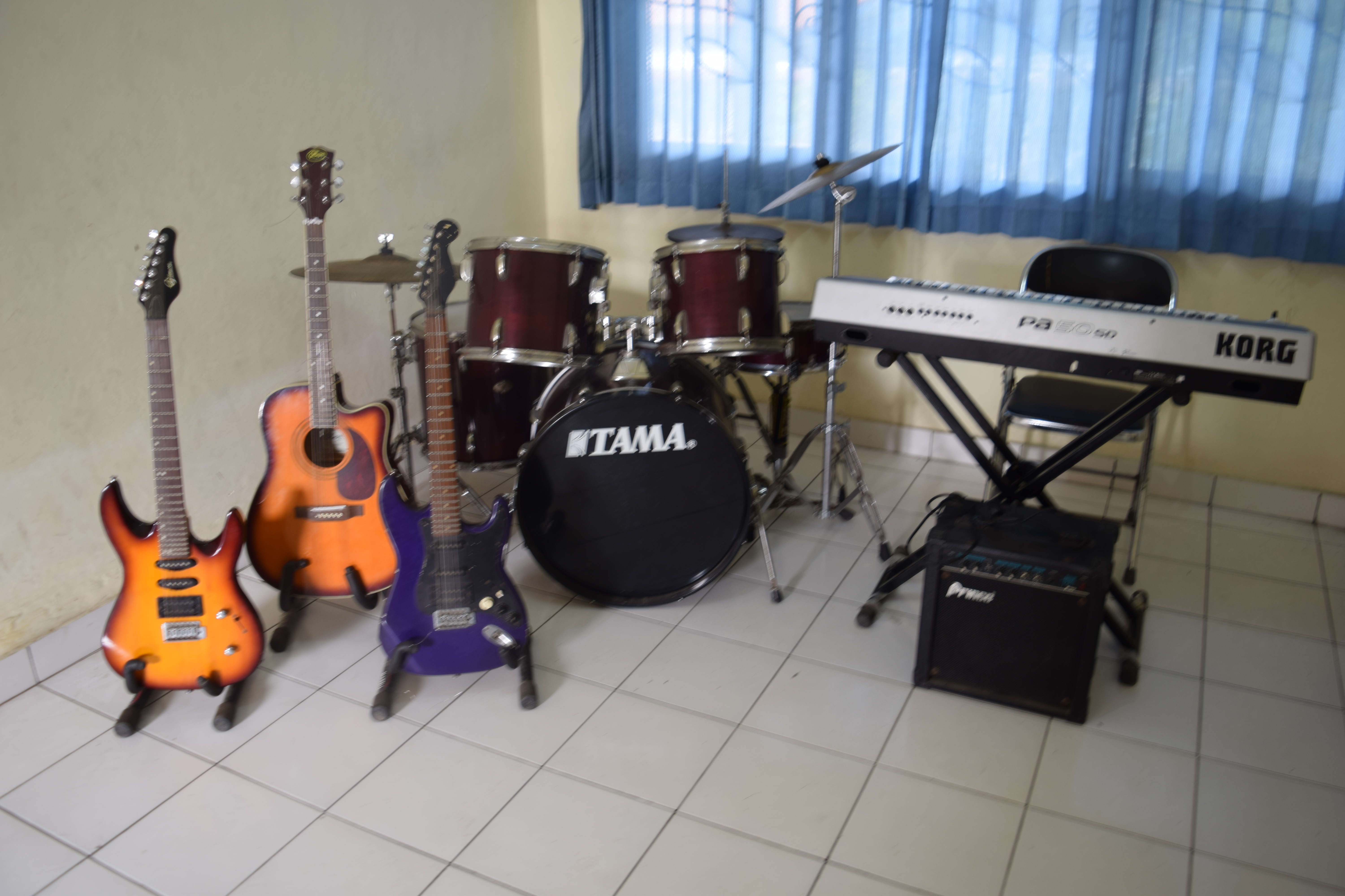 R. Musik